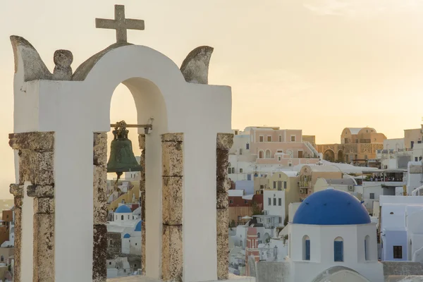 Kostel, zvonice, oia, santorini, Řecko — Stock fotografie