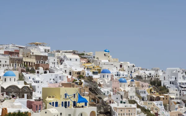 Slavné vesnici Oia na ostrově Santorini — Stock fotografie