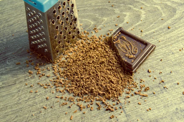 Een Stuk Geraspte Chocolade Chocolade Chips Buurt Van Rasp — Stockfoto