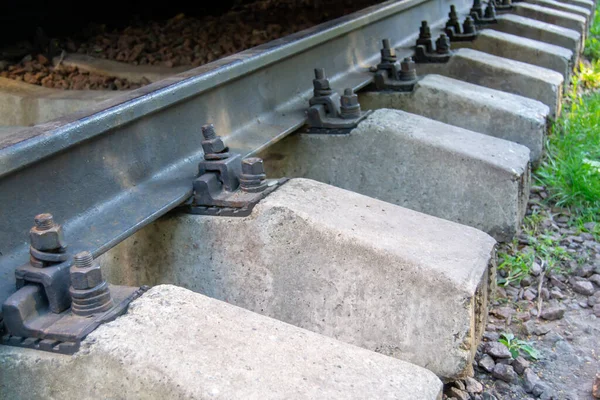 Teil Der Eisenbahn Aus Nächster Nähe Schienen Und Schwellen Schienen — Stockfoto