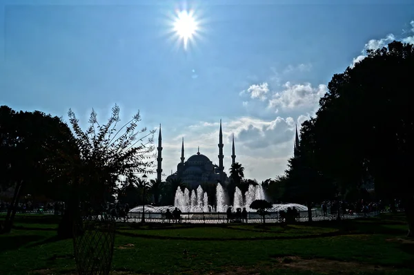 宏伟的清真寺在伊斯坦布尔 — 图库照片