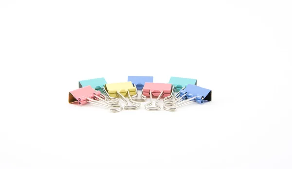 Beyaz bir arka plan üzerinde düzenlenmiş şeritler.