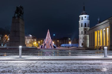 Noel zamanı Vilnius sokakları