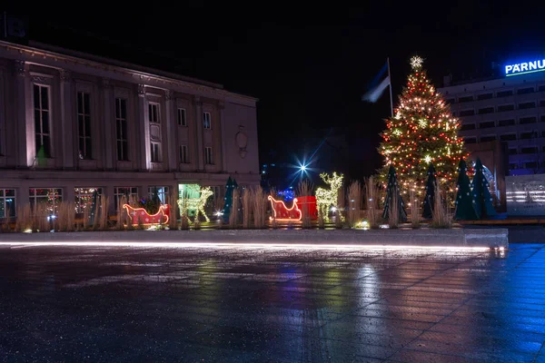 Ulice Parnu Nocy Około Świąt Bożego Narodzenia 2020 — Zdjęcie stockowe