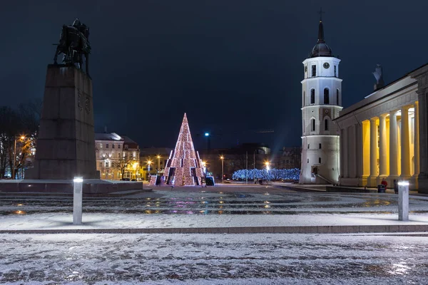 Ulice Wilna Nocy Około Świąt Bożego Narodzenia — Zdjęcie stockowe