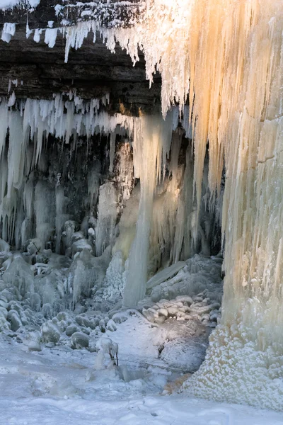 Cascada Înghețată Sezonul Iarnă — Fotografie, imagine de stoc