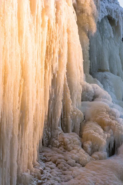Kış Mevsiminde Donmuş Şelale — Stok fotoğraf