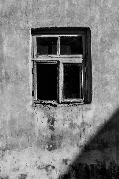 Fenster Des Alten Steingebäudes — Stockfoto