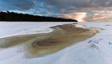 Kış mevsiminde kuzey manzarası