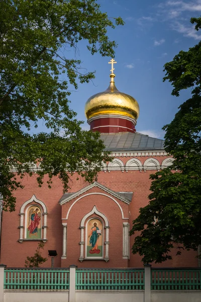 Церковь ортодокса в Даугавпилсе — стоковое фото