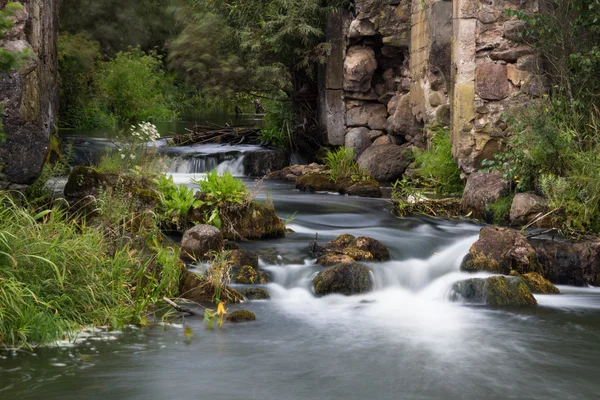 Old collapsed dam — Stock Photo, Image