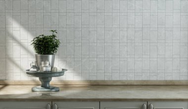 Mutfak tezgahında değişik mutfak gereçleri var. Alternatif beyaz fayanslı duvarlar var. Sabah güneşinin altında.