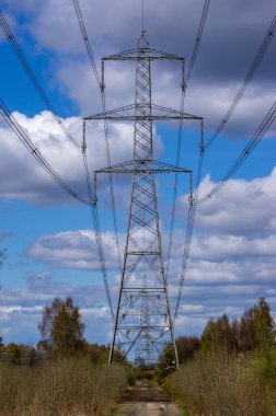 Yorkshire 'da büyük elektrik direği