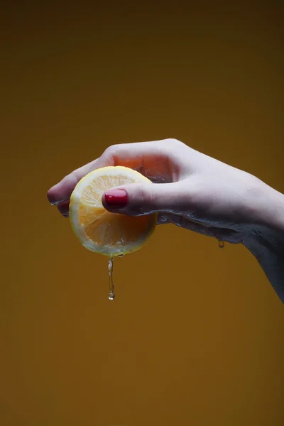 Ekşi limon sarısı