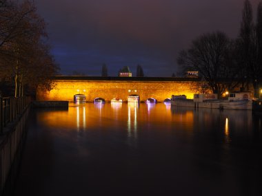 Strazburg kapalı köprü