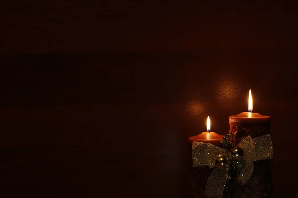 Χριστουγεννιάτικα Κεριά Για Χριστούγεννα Και Νέο Έτος — Φωτογραφία Αρχείου