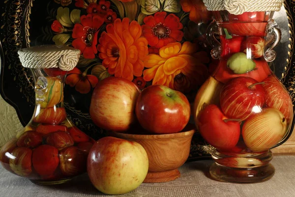 Russian Khokhloma Red Apples — Stock Photo, Image