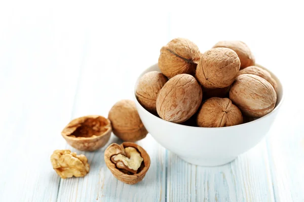 Fresh healthy walnuts — Stock Photo, Image