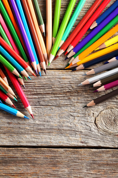 Рисование цветных карандашей
