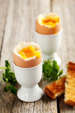 Tost ile haşlanmış yumurta