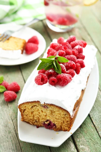 Malina ciasta na talerzu — Zdjęcie stockowe
