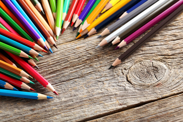 Рисование цветных карандашей
