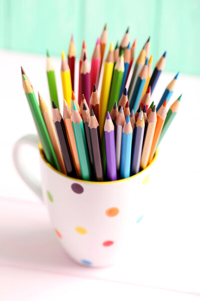 Рисование цветных карандашей
