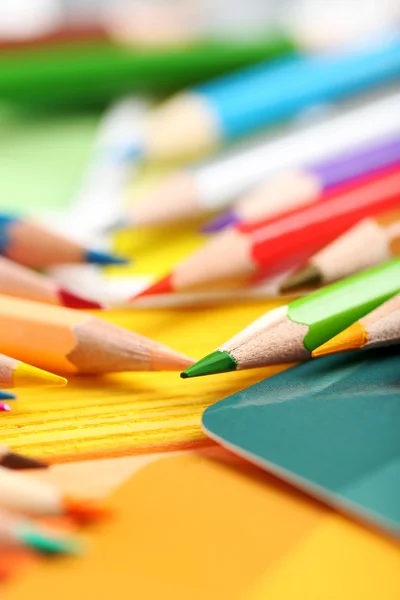 Tekening kleurrijke potloden — Stockfoto