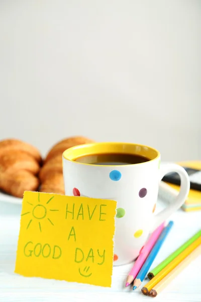 Papel de nota con taza de café — Foto de Stock