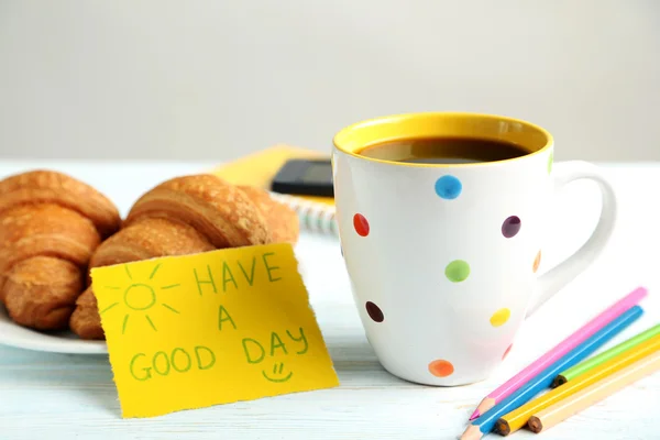 Papel de nota con taza de café — Foto de Stock