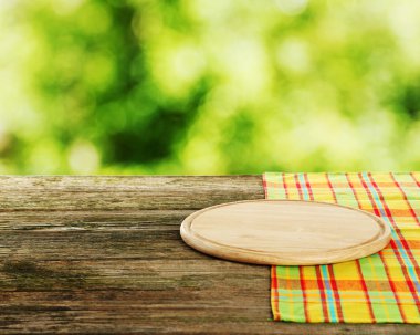 Masa masa örtüsü ve kesme tahtası