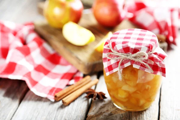 Apfelmarmelade im Glas — Stockfoto