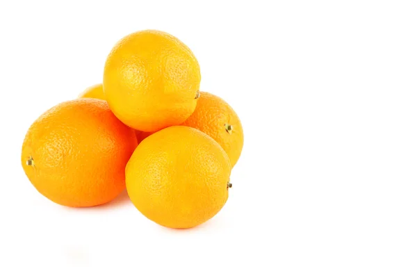 Orange frukter isolerad på en vit bakgrund — Stockfoto