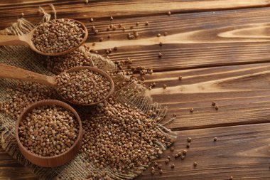 Tahta kaşık buğday tohumları 