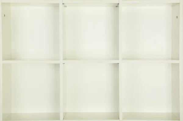 空空的货架，在白色的木制衣架 — 图库照片