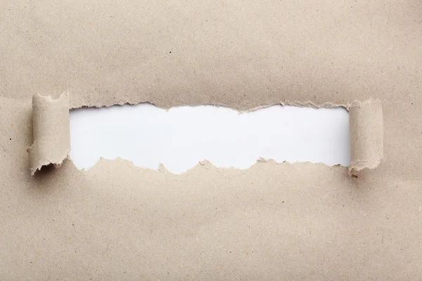 Metin için yırtık kahverengi kağıt