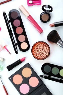 kozmetik ve makyaj fırçası 