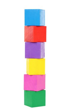 Renkli ahşap oyuncak küpleri 