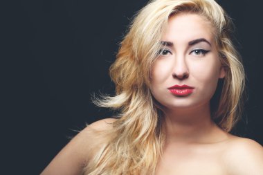 Güzel model makyajlı