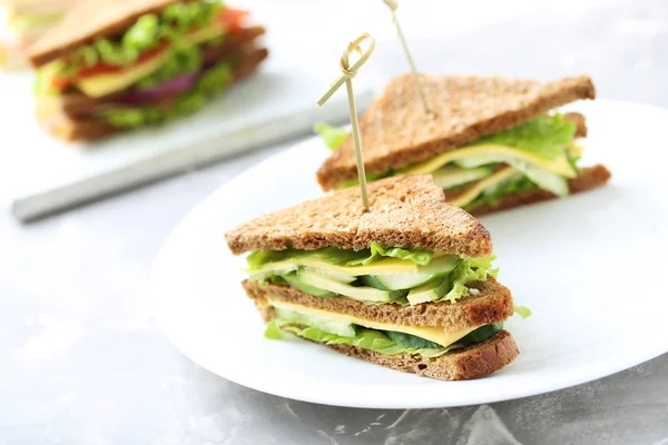 Leckere und frische Sandwiches — Stockfoto