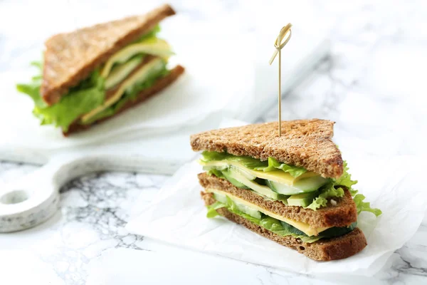 Leckere und frische Sandwiches — Stockfoto