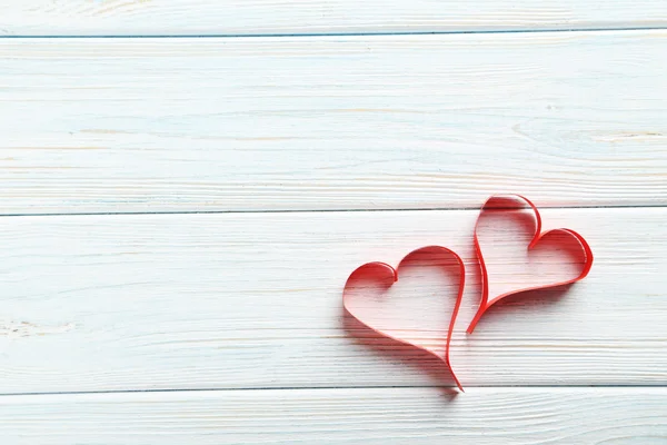 Corações de amor na mesa — Fotografia de Stock