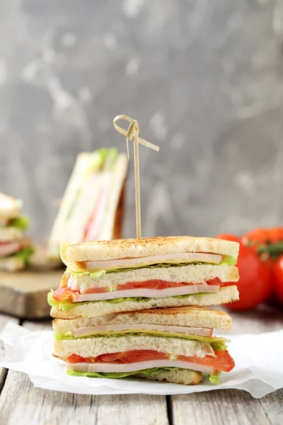 Leckere und frische Sandwiches — Stockfoto