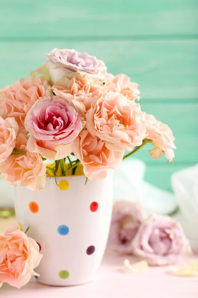 Gyönyörű rózsa csokor — Stock Fotó