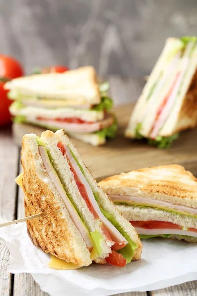 Смачні та свіжі бутерброди — стокове фото