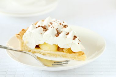 Elmalı pasta ve kremalı.