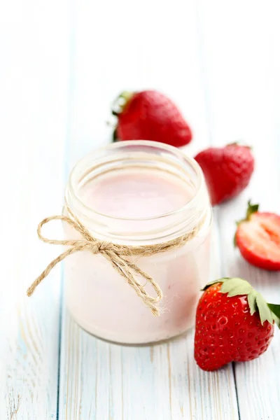 Strawberry yogurt in glass — Stock Photo, Image