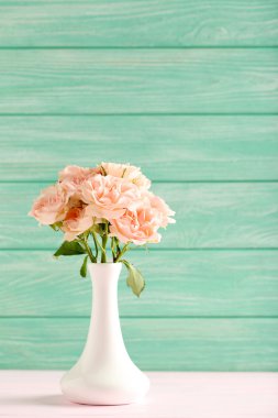 Bir buket güzel gül.