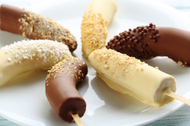 Muz çikolata kaplı