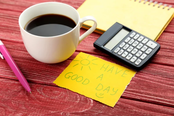 Notizpapier mit Tasse Kaffee — Stockfoto